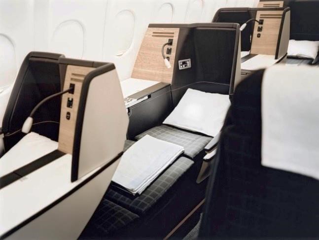 Типовое сидение (standard) бизнес-класса на борту авиалайнеров Airbus A330-300 и Airbus A340-300